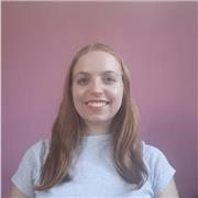 Englisch-Tutor, der Kinder aller Altersgruppe gerne unterrichtet